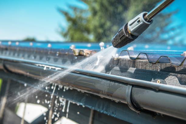 Why Choose Our Certified Pressure Washing Experts for Your Project Needs in Monticello, MS?